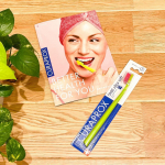 .　若い頃に歯列矯正をしてホワイトニングもしており、歯のケアには力を入れています🦷　毎食後の歯磨きはもちろん欠かせません❣️　先日、歯の点検のために歯医者に行った時にとってもカラフル&hellip;のInstagram画像