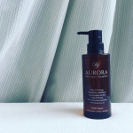 アミノ酸オーガニックシャンプー　　オーロラシャンプー地肌と髪にやさしい厳選素材、ノンシリコンアミノ酸シャンプー８月から使っていますが、髪の手触りがすこぶり良い！縮毛矯正２回/年は必須だったので&hellip;のInstagram画像