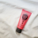 ロングセラー洗顔ブランド「ロゼット洗顔パスタ」クレイシリーズの赤🛀&hearts;レッドリンクルは、乾燥小じわを目立たなくする※1高保湿洗顔料だそうです👏※1 効能評価試験済み小じわが気になりだしたアラサー&hellip;のInstagram画像