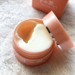 気になってたニードル美容！、使用感はこってり完全にクリームちょっとペターっとした感じもありましたが、、！ちょっと経ってみると肌もちもちこれがニードルの力か？！？！ほんとに&ldquo;潤う&rdquo;に長けてる&hellip;のInstagram画像