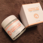 .✨HORSE OIL✨ネオナチュラルの、馬油クリーム🐴国産馬湯100u0025🐴主人にも使ってもらってます🤔主人は乾燥肌で、いわないとクリームとかなかなか塗らないんだけど、これは気に入&hellip;のInstagram画像