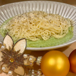 『ひとつ上の豆乳 成分無調整豆乳 200㎖』お試ししました^ ^ここのとこパスタは市販のソースを使わずに家にある野菜で作るほうが楽しくて、最近美味しかったとうもろこしの冷製パスタをアレンジしてブロ&hellip;のInstagram画像