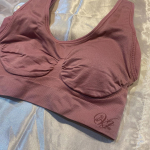 𓍯VIAGEビューティアップナイトブラ🌙✨ノンワイヤーで伸縮性抜群背肉や脇から流れやすいお肉をしっかりと胸にホールド！理想的なおわん型のバストに導いてくれるナイトブラ🪄 着心地がす&hellip;のInstagram画像