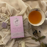 ❤︎ハンドクリーム❤︎最近頂いたハンドクリーム、𝐓𝐞𝐚𝐭𝐢𝐦𝐞 𝐇𝐀𝐍𝐃𝐂𝐑𝐄𝐀𝐌ジャスミンの香り 。.ベタつき感が感じられないのにしっとりとした使い心地。紅茶の香りに癒されま&hellip;のInstagram画像