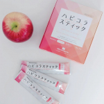 &middot;ハピコラスティック✨&middot;コラーゲン専門店【新田ゼラチンダイレクト】様のハピコラシリーズ、ハピコラスティック&hearts;️&middot;大好きなアップル味🍎&middot;15日間飲んでみました。「肌のうるおいを保持」「肌&hellip;のInstagram画像