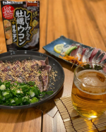 鰹のタタキレバ刺し風真鯵の刺身でかんぱーい🍻ビール飲み掛けで泡消えてる🫥この後サラダと餃子とだし巻き卵追加！呑兵衛さんにおすすめのサプリ。しじみの入った牡蠣ウコン＋オルニチン「&hellip;のInstagram画像
