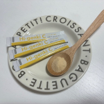 ︎︎ ︎︎︎ ︎︎︎ ︎Hi-genki C1包に含まれるビタミンCの量は約100mg1～2包で1日に必要なビタミンCが補えるみたい✨️そのまま水なしでも飲めるんだけど、私はちょっと苦手&hellip;のInstagram画像