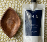 #PR #株式会社エーエフシー 40歳過ぎた頃から、私も旦那も、アミノ系シャンプーじゃないと、頭皮がカサついたり痒くなったり🌀トラブルが出てしまうように🥹だから、アミノ酸系シャンプーの一択なの&hellip;のInstagram画像