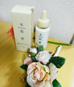 【米肌　活潤 スカルプエッセンス】年齢を重ねるとともに、頭皮ケアの大切さを実感しています。この１年、抜け毛がひどくて、、、。これまでは、髪の毛の量が多くて、美容院でも困っていたくらいだったので&hellip;のInstagram画像