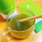 大掃除の休憩に。。栄養補給🍀この一杯で73種類！全て明日葉由来の栄養素が摂れるって🍀この明日葉は日本で唯一滋賀の永源寺で有機栽培されてるんだって！滋賀に住んでて知らなかった😅あったかいお湯で&hellip;のInstagram画像