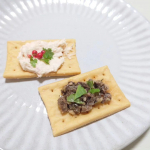 #PR年末、年始はこってり食事が多いのでクラッカーはZENB豆チップスにしましたZENB豆チップスは原料・黄えんどう豆・オリーブオイル・岩塩の3つだけ！黄えんどう豆の甘さと香&hellip;のInstagram画像