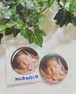 みんなのバッジ🌸みんなのバッジアプリは、缶バッジ・マグネット・携帯電話用フィンガーグリップを簡単にアプリで作成・注文することができます✨今回私は、こちらのアプリを使ってマグネットと携帯電話用フ&hellip;のInstagram画像