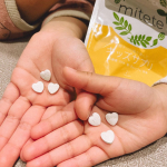 __ monitor ______________________________✍︎︎／ハート型のタブレット💕＼子供の健やかな成長をサポート🦴u0040afc_online のキッズサ&hellip;のInstagram画像