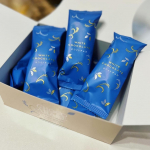 やみつきになる食感とあまじょっぱさ。《もち吉　ちょこあられホワイトチョコ》おせんべい・おかきの老舗もち吉さんで美味しいおやつみーつけた♡さくっと一口かじると中はふんわり。ホワイトチョコ&hellip;のInstagram画像