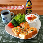 .アマニオイル生活始めました😌スーパーフードであるアマニオイルの効果効能については検索したら色々とでてくるので、ここでは省略させていただきますが、やはり年齢と共に気になってくる諸々😂少しでも&hellip;のInstagram画像