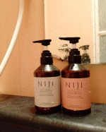 ナノファイバージェル配合NIJI RHYTHMIC シャンプー&トリートメント毎日、愛用しているヘアケア✨ドライヤーで乾かすとしっとりとしているんだけど軽い✨髪の指通りがいいです。&hellip;のInstagram画像