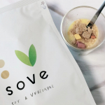 カゴメ株式会社さんからSOVE シリアルをいただきました😊SOVE シリアルは大豆フレークと野菜キューブが入っていて甘くないシリアルです✨プロテインを朝食にしていることもあるのですが甘いものが&hellip;のInstagram画像