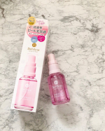 ボトルがピンク色でかわいいから中の色は何色なのかしら？って気になりました。出してみると透明でしたね👀使用してみたい感想は、パシャパシャ使いたくなっちゃう水みたいなテクスチャーですね。大容量が欲しい&hellip;のInstagram画像