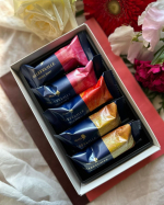 おやつの時間。大好きなメリーズミルフィーユの「リッチミルフィーユ」u0040marychocolate.jp 甘酸っぱいフリーズドライフルーツのカリッと。チョコを纏ったミルフィーユのサク&hellip;のInstagram画像