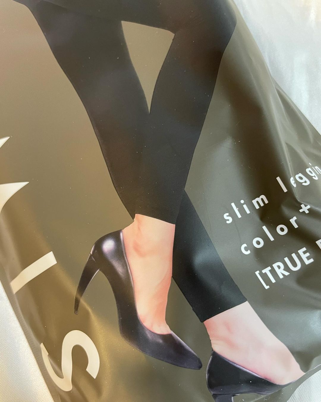口コミ投稿：slim leggings color + 日常使いのしやすい4つのカラーと、S~LLまでの4つのサイズ展…