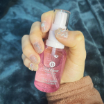 \こすらない浸透型の角質ケア美容液/低刺激のAHAマンデル酸が古い角質を柔らかくして浮かせることでやさしく角質ケアができちゃいます🫣&nbsp;そしてピール美容液なのに高い保湿力が魅力のひとつ！壊れやす&hellip;のInstagram画像