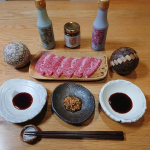 🥩おうち焼肉🥩ひとりで焼肉しました〜なんと、和牛のためだけの焼肉のたれを使って、贅沢に楽しみました！Original︰濃口醤油に唐辛子で少し辛味があり、赤ワインやりんごの香りもほんのり感じら&hellip;のInstagram画像