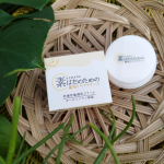 『素はだのための 薬用リペアクリーム』を使ってみました🌼乾燥性敏感肌用クリームでオールインワン保湿です✨塗り心地はみずみずしくて塗った後はしっとりしてます。オイリーな感じは無いのでベタつきはあり&hellip;のInstagram画像