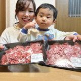 「豪華なお肉家族みんなでおいしくいただきましたー！」の画像（3枚目）