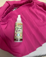 【PR】　　@kwgc_inc （株）KAWAGUCHI SAMA 　ウール&bull;化繊&bull;綿などの防水&bull;折り目加工スプレー『ピシッとライナー』👔　　生地にスプレーして、あて布をしアイロンする&hellip;のInstagram画像