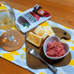 .ドライビーツでピンクのマッシュポテト❤️白ワインとトーストを添えていただきます😋🍴ビーツマッシュポテト🍴◆材料◆じゃがいも  1個(130g)ドライピーツ  小さじ1牛乳  大さじ&hellip;のInstagram画像