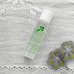 低刺激化粧水部門 1位 の化粧水！　（＊ケンコーコムさん調べ）植物由来の成分だけを配合した化粧水肌への刺激や安全性に不安がある成分は一切無添加なんだそう。顔だけでなく、全身の保湿につかえま&hellip;のInstagram画像