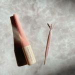 まぶたをグイッと折り込む！完全改良版のオリプチ+Rで簡単二重に♪ORIPUCHI+Rなんと、オリプチが強化👏塗って乾かすだけ！まぶたをくっつけない「非接着タイプ」 新処方採用により折込&hellip;のInstagram画像