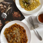 ◀︎◀︎コスメやスキンケアの情報はこちらから&mdash;&mdash;&mdash;&mdash;&mdash;&mdash;&mdash;&mdash;&mdash;&mdash;&mdash;&mdash;&mdash;&mdash;&mdash;&mdash;&mdash;疲れた日の味方！レンジで温めるだけ#キンレイ#ソース焼そば #うま塩焼そば&mdash;&mdash;&mdash;&mdash;&mdash;&mdash;&mdash;&mdash;&mdash;&mdash;&mdash;&mdash;&mdash;&mdash;&mdash;&mdash;&hellip;のInstagram画像