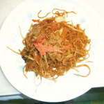 ビフィズス菌・オリゴ糖・食物繊維・発酵パワーで腸内環境を磨こう！①ごはん（🍚）に、ふりかけとして、ふりけました。⓶焼きそばに、青のりのように、ふりかけました。玄米酵素をふりかけると、低糖質&hellip;のInstagram画像