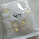 ..うるちップス コーンポタージュ味今日のおやつ〜(⁠≧⁠▽⁠≦⁠)ビニールをあけたらふんわりとコンポタの香り〜ふんわりとして軽い食感一口サイズのあげせん！！手がとまらなくな&hellip;のInstagram画像