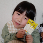 とっても便利なネームタグ。兄弟いると名前書いちゃうより取り外し可能なタグが万能(*^^*)幅広持ち手のバッグにもつけれる。季節が変わるとき、衣替えもぱちぱち付け替えだけ。同じ趣味で同じものもっ&hellip;のInstagram画像