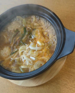 ..春休みの救世主🤭冷凍庫にあるだけで安心感🙌キンレイ詰め合わせセット商品提供して頂きました🤤お水がいらない 京風だしのおうどんお水がいらない チゲうどんお水がいらない 喜多方ラー&hellip;のInstagram画像