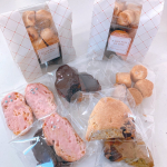 #バレンタイン 今年のバレンタインは焼き菓子詰め合わせを作りました🍫中でもお麩のラスクが好評！まだお麩が残ってるので、おやつに作ろうかな〜#PR #モンマルシェ株式会社 #野菜をMOTT&hellip;のInstagram画像