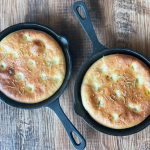 ‥240401‥また新年度がやってきた期末の締めが完了していないのであと2、3日はバタバタだある日のフォカッチャスキレットどんだけ活躍するのってくらい出番多し。これにスープとサラダがあれば&hellip;のInstagram画像