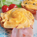 ☆ZENBブレッド✨３種の雑穀を開いてトースト。ベーコン、ドレスドエッグ、粒胡椒。美味しい😊朝食によく取り入れました✨朝からバランス良く食べるの下手なので、ZENBブレッドで食物&hellip;のInstagram画像