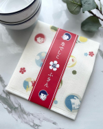 撫子雑貨店に福ふきんが新登場✨️蚊帳織り（かやおり）】生地を使用した万能おふきんで吸収性もばっちり◎食器拭きにはもちろんキッチンに置いてるだけで撫子ちゃんの雰囲気に癒される☺️チェッ&hellip;のInstagram画像