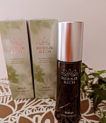 ここ2、3年なのかな✨抜け毛が止まらない🤣🤣元々髪の毛の量が多い方ではないけれど明らかに抜け毛が増えてトップのボリュームがなくなってきてる。そしてヘアカラーしたあと旦那さんに自慢してみせたとき言&hellip;のInstagram画像