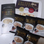 コストコ商品で話題のピルボックス様より30秒でレストラン級！至極の濃厚トリュフリゾートの素👏👏👏フリーズドライ製品なので、ご飯とお湯と素さえあれば、料理が苦手な私でも安心で簡単に作れました😂😂&hellip;のInstagram画像