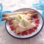 ５月らしいおやつ🕒️を作ってみました😊新緑の季節にぴったりの抹茶飲料🍵『濃いグリーンティー』で端午の節句らしいおやつを🎏国内産宇治抹茶を原料の20％100％国内産原料を使われていてそのま&hellip;のInstagram画像