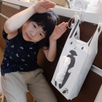 うさぎの可愛いペーパーストッカー(*^^*)こどもの手の届くところに使えました(*^&omega;^)ﾉ3枚入りで台所、洗面、車等好きなとこに置ける☆ミ両方穴があるからシンプルな真っ白でも使える❣️#P&hellip;のInstagram画像