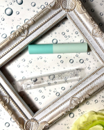 ♡ピアベルピアのリップグロス、シコニン配合のピアベルピア『リップグロス・ミニ』を使ってみました💋私は持ち運びに便利なミニサイズを🎵ミニサイズといっても、普通のリップよりスリムなだけで充分使え&hellip;のInstagram画像