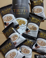 本格トリュフリゾット（フリーズドライタイプのリゾットの素）😊温かいごはんと、お湯、この素だけで美味しいリゾットができます。お湯を少なめにして作る濃厚タイプも食べてみましたが、自分は、普通の分量の方&hellip;のInstagram画像