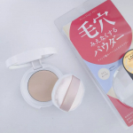 「ポイントマジックPRO　プレストパウダーC」異なる性質のパウダーを2層にすることで「エアリーな使用感」と「凹みフラット持続」を実現したプレストパウダーです。こちらには密度が高めのふわふわとし&hellip;のInstagram画像