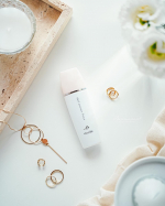 エタリテ デュアル プロテクト フォースNC日やけ止め乳液・化粧下地(顔用)SPF35・PA++++トーンアップUV(コーラルベール)化粧下地としても使える日焼け止め乳液コーラルカラーが血&hellip;のInstagram画像