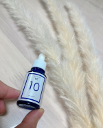 プラスピュアVC10 10mlを使ってみました♡プラスキレイのプラスピュアVC10は、独自のA-PVC設計を用いて作られたピュアビタミンC10％配合の美容液です。A-PVC設計は両親媒性の溶媒を採&hellip;のInstagram画像